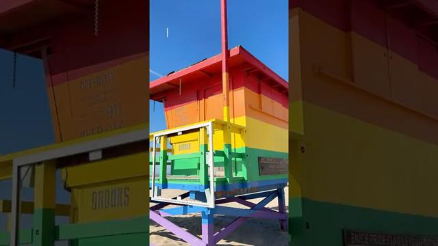 We recently took a red eye flight from Tokyo to Los Angeles, landing at an inconvenient early hour with hours to spare before check-in. To avoid carrying our bags around, we used a brilliant travel hack: the Bounce app by @bouncemystuff. This allowed us to find convenient luggage lockers near Venice Beach, making our morning stress-free travel. Now we could explore without the burden of our suitcases!
download the bounce app (https://go.bounce.com/FABIORYAN34589994533) and get 10% off with code THEFABRYK
#luggagestorage #luggagestoragelosangeles #luggagehack #traveltips #venicebeach